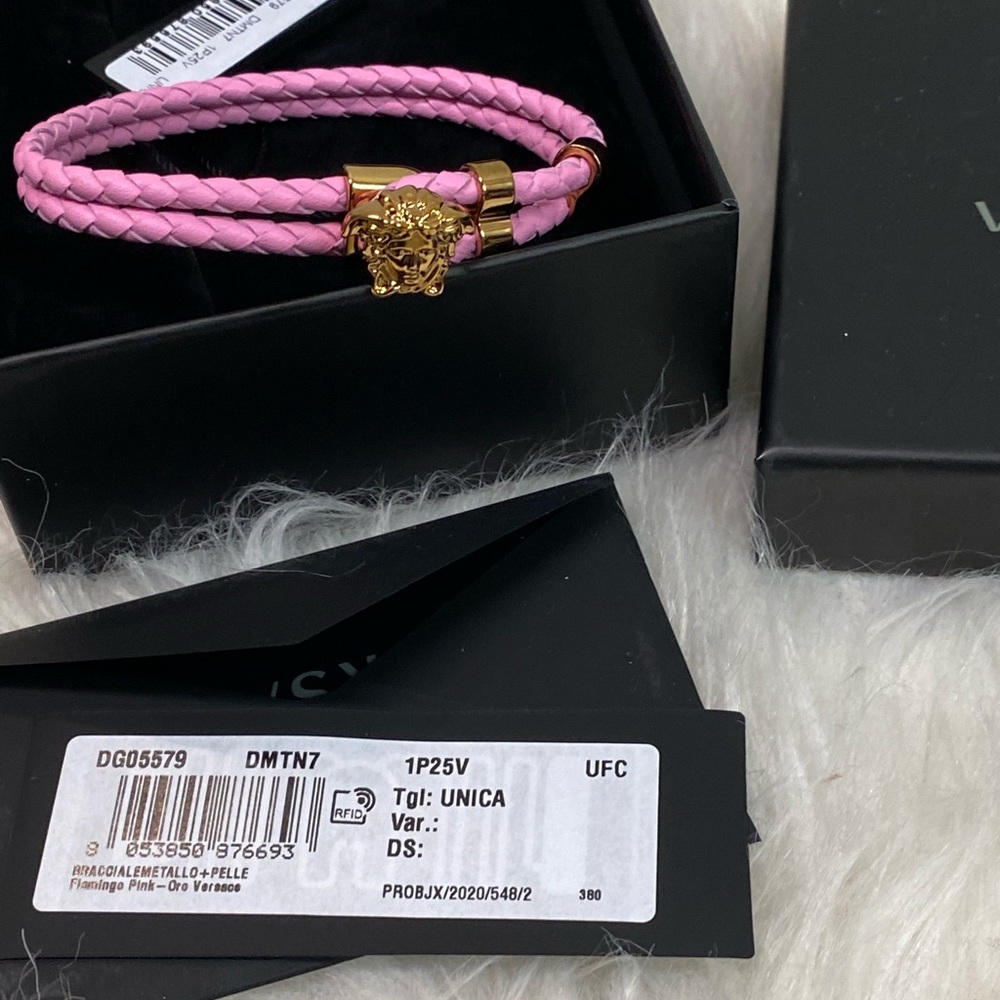 NEW💕Versace Medusa Leather Bracelet 💕 - Picture 6 of 7